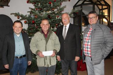 Von links: Daniel Wizinger, Klaus Meidert, OB Hermann Faul und Jürgen Landgraf