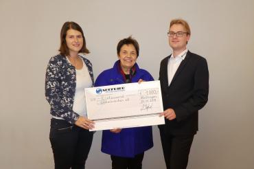 Das Bild zeigt von links: Katrin Seefried, Rosmarie Schweyer, Florian Seefried.