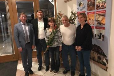 Landrat Rößle würdigt das Engagement der Pflgeeltern 