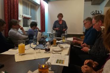 Das Bild zeigt Gertraud Angerpointner der AbL bei einer Veranstaltung der ÖDP.