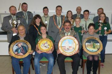 Das Bild zeigt die Gewinner bei der diesjährigen Königsfeier.