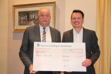 Das Bild zeigt von links: Oberbürgermeister Hermann Faul und Stefan Kirchner