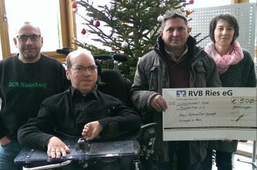 Das Bild zeigt v.l.: Peter Schneller, Matthias Küffner, Max Schneller mit Gattin Renate