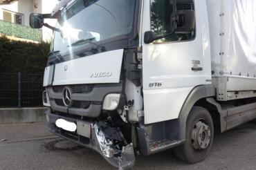 Lkw mit Unfallschaden