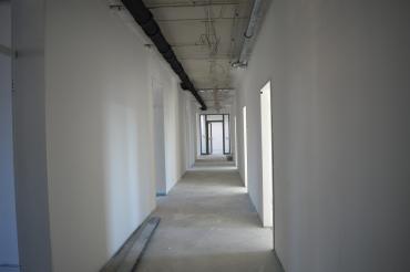 Innenansicht des Rohbaus der Berufsfachschule für Gesundheits- und Krankenpflege in Donauwörth.