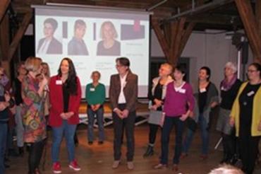 Das Bild zeigt die Wahlveranstaltung der Nördlinger Frauenliste.