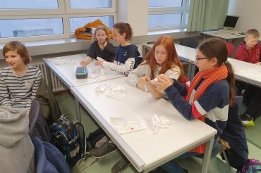 Richtiges Verbinden von Wunden will gelernt sein.