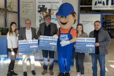 Spendenübergabe mit Vertretern von Eisen-Fischer, Lebenshilfe, SG Handicap und Palliativstation