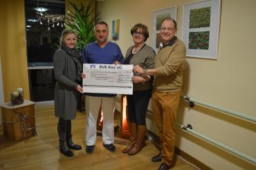 Madlen Schäff (RAMC), Chefarzt Dr. Thomas Handschuh, Gaby Ebert (RAMC) und Harald Schäff