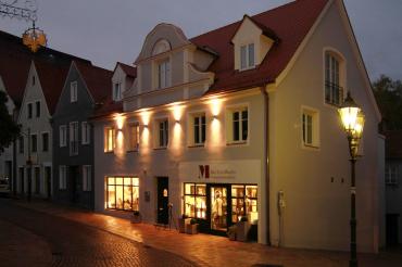 Das Bild zeigt die Mio Tagesbar in der Donauwörther Sonnenstraße.