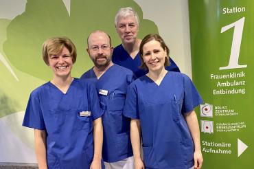 Dr. Werner Stein mit seinen Oberärzten