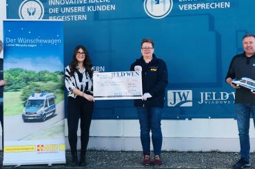 Thomas Schürer, Betriebsratsvorsitzender, Lena Schneele, Claudia Lijsen ASB – Projektkoordinatorin und Thomas Lutze stellv. Betriebsratsvorsitzender.   