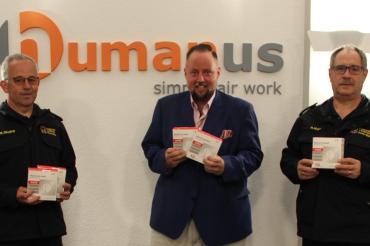 Bei der Übergabe von links: KBR Mieling, Philipp Erik Breitenfeld, KBI Heinz Mayr. 