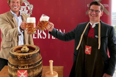  Carl-Eugen Prinz zu Oettingen-Wallerstein (links) und OB David Wittner 