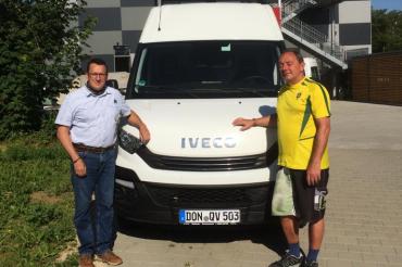 Auf dem Bild zu sehen (von links): Branko Schäpers und Herr Stiegler. 