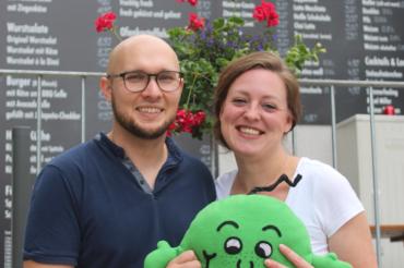 Die Inhaber Dimitri Hermann und Sonja Friedrich freuen sich auf viele Gäste. 