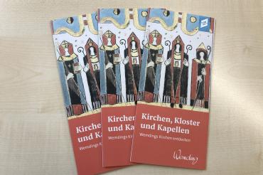Durch die Tourist-Information Wemding ist kürzlich eine neue Broschüre „Kirchen, Kloster und Kapellen – Wemdings Kirchen entdecken“ erschienen.