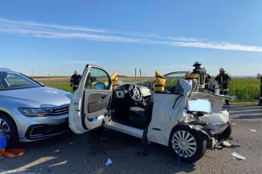 Schwerer Verkehrsunfall auf der B25 bei Reimlingen. 