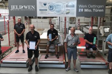 Gruppenfoto der Mitarbeiter 