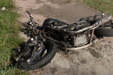 Das Bild zeigt das Unfallfahrzeug. 