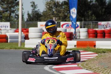 Go-Kart auf Rennstrecke