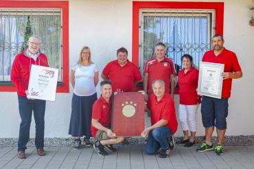 Auf dem Bild zu sehen (von links stehend): Michael Uhl, Pamela Fröhlich, Klaus Hillemeyr, Joachim Meininger, Andrea Siekmann, Klaus Berger, von links knieend Ulrich Scharr, Erhard Witt. 