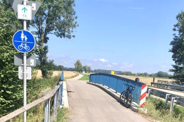 Der Radweg Donauwörth-Genderkingen.