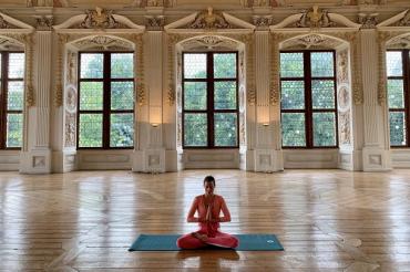 Yoga im Residenzschloss Oettingen 