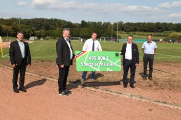 Auf dem Bild von links nach rechts: Geschäftsleitender Beamter Franz Christ, 1. Bürgermeister Martin Scharr, Vorstand Öffentlichkeitsarbeit Roland Palm, Bundestagsabgeordneter Ulrich Lange, 2. Bürgermeister Markus Harsch