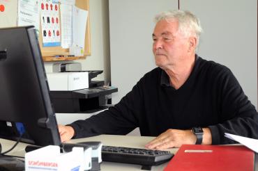 Das Bild zeigt Alex Schroder