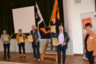 Das Bild zeigt Norbert Heller, Rita Böhm, Hubert Blank, Hans Hasmüller und Bernhard Bräunlein (von links) freuten sich über die Auszeichnungen aus der Hand von Kolping-Diözesanvorsitzender Eva Ehard (links).
