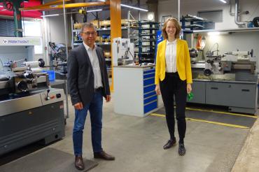 Lessmann und Lettenbauer in Firmenhalle