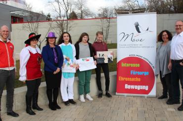 Das Bild zeigt den Förderverein „Move - Freunde und Förderer der Grund- und Mittelschule Oettingen e. V.“