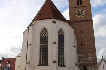 Das Bild zeigt die Stadtpfarrkirche