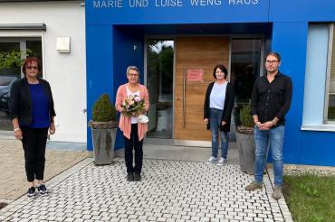 von links Sieglinde Schmutterer (Teamleitung Pflege), Edith Braun, Hedwig Stimpfle (Pflegedienstleitung), Hubert Dumberger (Prokurist).