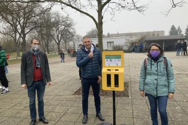 Im Bild von links: Kilian Welser StR, Peter J. Hoffmann OStD, Christine Anselmi-Wüst