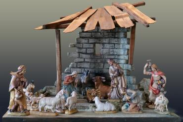 Schwäbisches Brauchtum: Krippleschauen in Donauwörth : Der Krippenverein Donauwörth e.V. geht in diesem Jahr neue Wege. Statt seiner traditionellen Krippenausstellung in der Adventszeit zeigt der Verein in Kooperation mit der City-Initiative-Donauwörth Weihnachtskrippen in den Schaufenstern der Innenstadt.