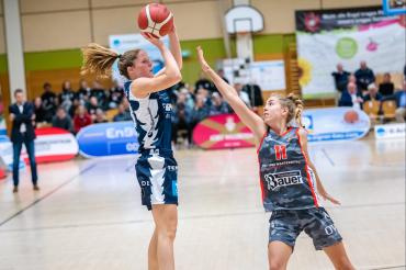 Nationalspielerin Anneke Schlüter von den XCYDE Angels war mit 25 Punkten, darunter vier Dreier, Topscorerin der Partie in Keltern. Die Niederlage beim Tabellenführer konnte auch sie nicht verhindern.