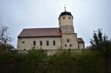 Die Pfarrkirche St. Laurentius in Minderoffingen. 