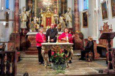 Das Bild zeigt die Pfarrkirche Maria Magdalena.