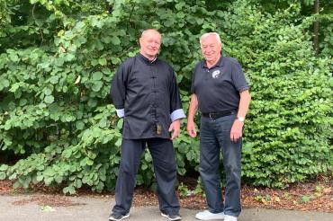 Auf dem Bild sind Günther Öttwös (links) und Sieghard Weiß (rechts) zu sehen.