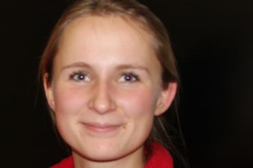 Das Bild zeigt Lisa Lechler, beste Absolventin im Prüfungsjahr 2020 aus Augsburg und Nordschwaben im Ausbildungsberuf Kauffrau für Tourismus und Freizeit