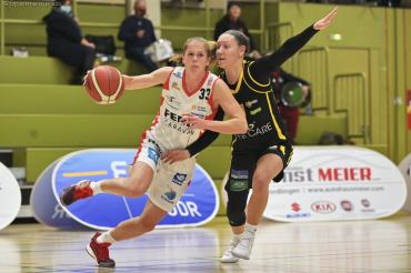 Das Bild zeigt Angels-Shooter Schlüter im Heimspiel gegen die Saarlouis Royals.