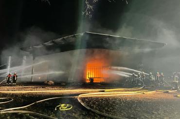 Großbrand Maschinenhalle Munningen