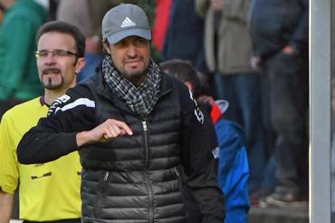 Das Bild zeigt Dominik Haußner beim Bayernliga-Gastspiel des ASV Neumarkt in Rain – Saison 2017/18.