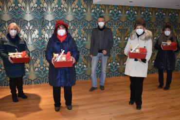 Das Bild zeigt v.l.n.r: Friederike Rieger, Sonja Strobel, Markus Sommer, Irene Weichert, Brigitte Leitmeir.