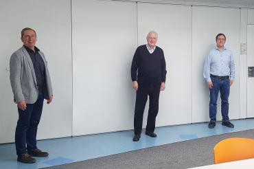 Geschäftsführer der Lebenshilfe Donau-Ries e.V. Günter Schwendner, erster Vorstandsvorsitzender der Lebenshilfe Donau Ries e.V. Paul Kling, neue Werkstattleitung Tobias Brucklacher und der zweite Vorstandsvorsitzender Hermann Faul. 