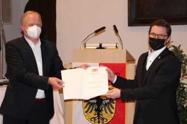 Markus Landenberger-Schneider und David Wittner mit Ehrenurkunde