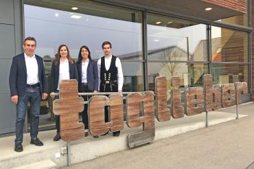 Auf dem Bild zu sehen (von links): Erwin, Franziska, Christine und Stefan Taglieber – die neue Geschäftsführung bei Taglieber Holzbau in Oettingen