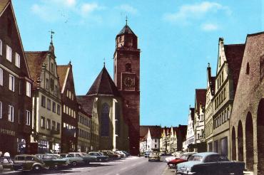 Die Reichsstraße im Jahr 1964. Das Liebfrauenmünster ist dort unverändert zu finden, aber das Tanzhaus ganz rechts sieht heute anders aus. Das hier abgebildete Provisorium stand zwischen den 50er und 70er Jahren. 